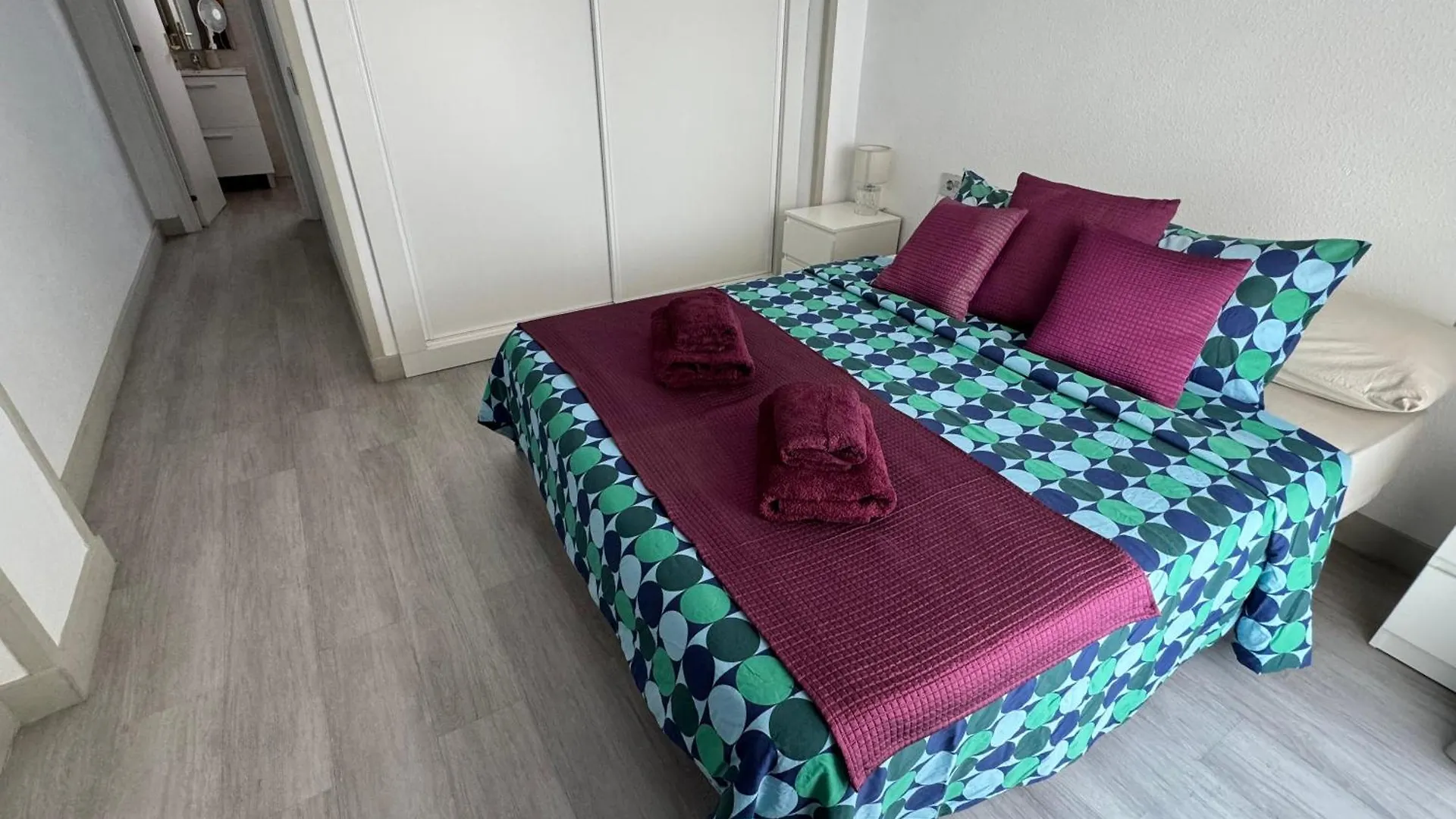 Casa Molly At Garden City 아데제 0*,  스페인